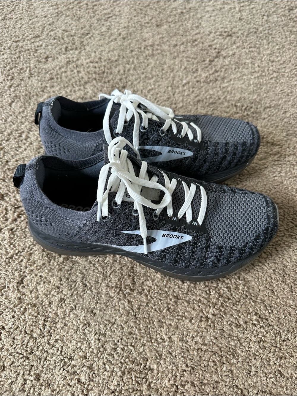 Brooks Womens Bedlam 2 Running Shoe Size 10